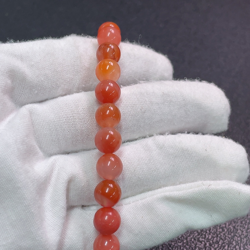 C33890636 Red Agate Bracelet with Visible Organic Matter, Non-Natural Accent Stones, Total Weight Approx. 19.23g, Size 7.8mm (Including Impurities)