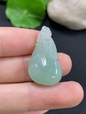 F46549152 翡翠钱袋挂件 货品总重约4.57g