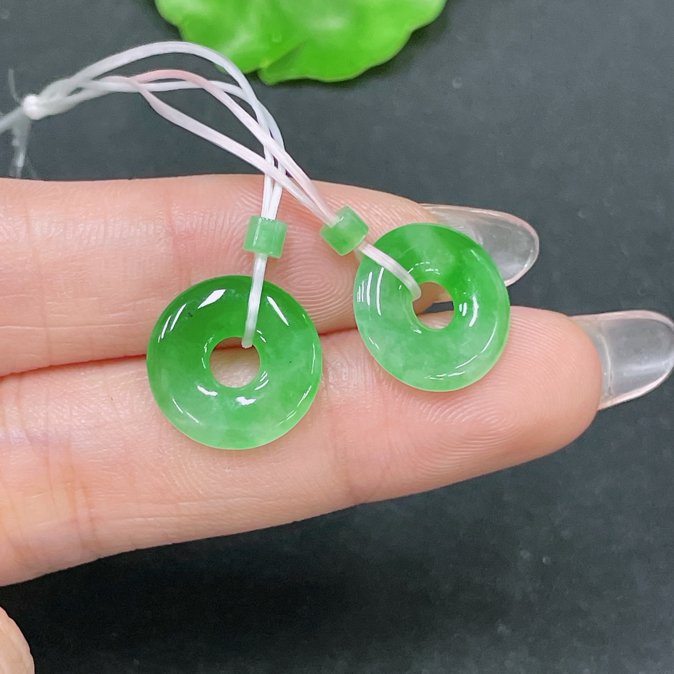 F34064133 Jadeite Pendants Sell as a Lot