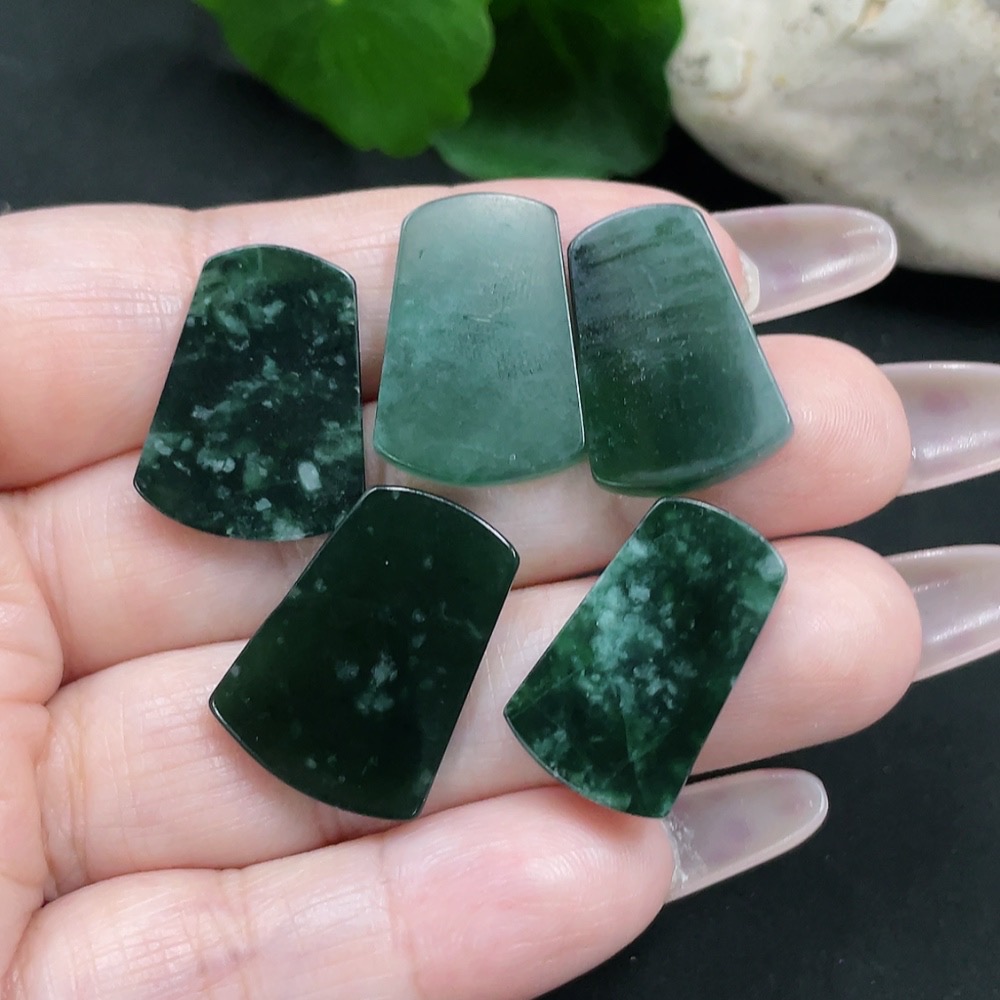 F35083299 Jadeite Plain Pendant Set Sell as a Lot