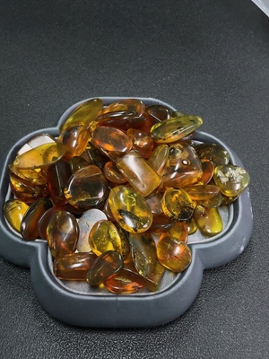 C43202275 琥珀蜜蜡饰品 货品总重约134.15克 一手走