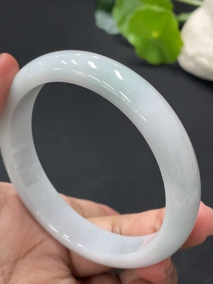 F32740356 Jadeite Round Bangle Total Weight Approx. 51.4g Size 58.6