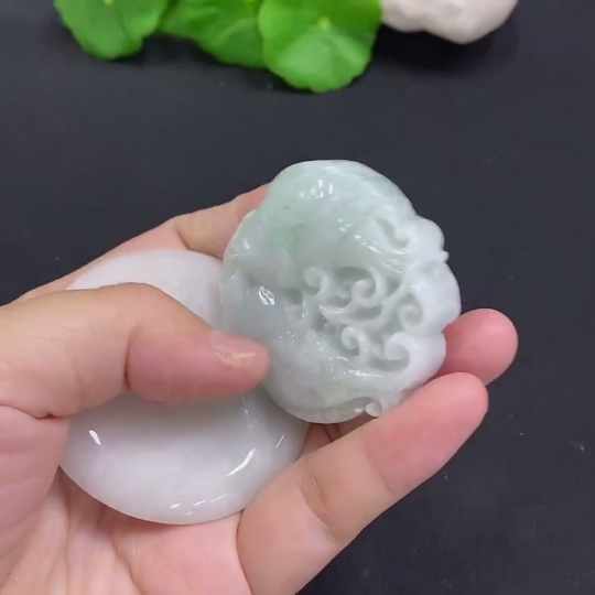 F32701037 Jadeite Pendants Wholesale in One Lot