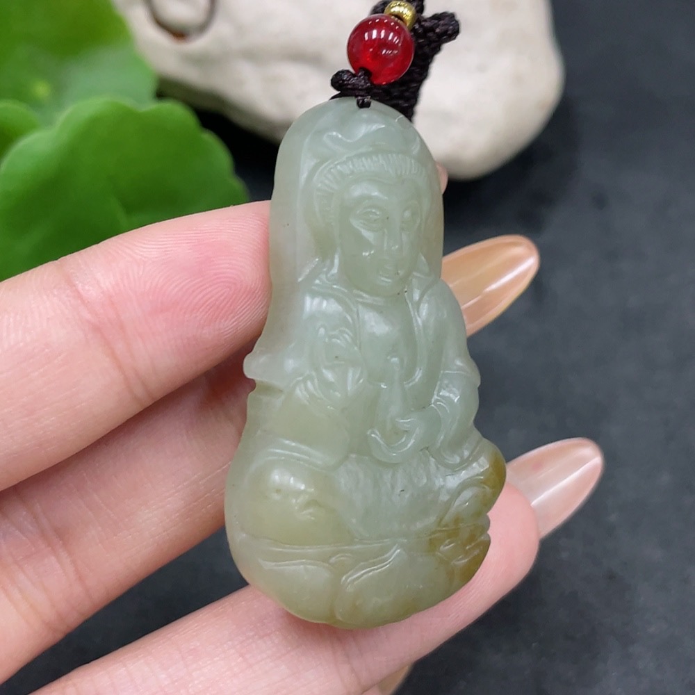 H32777725 Hetian Jade Pendant Guanyin Total Weight (including rope) 22.8g