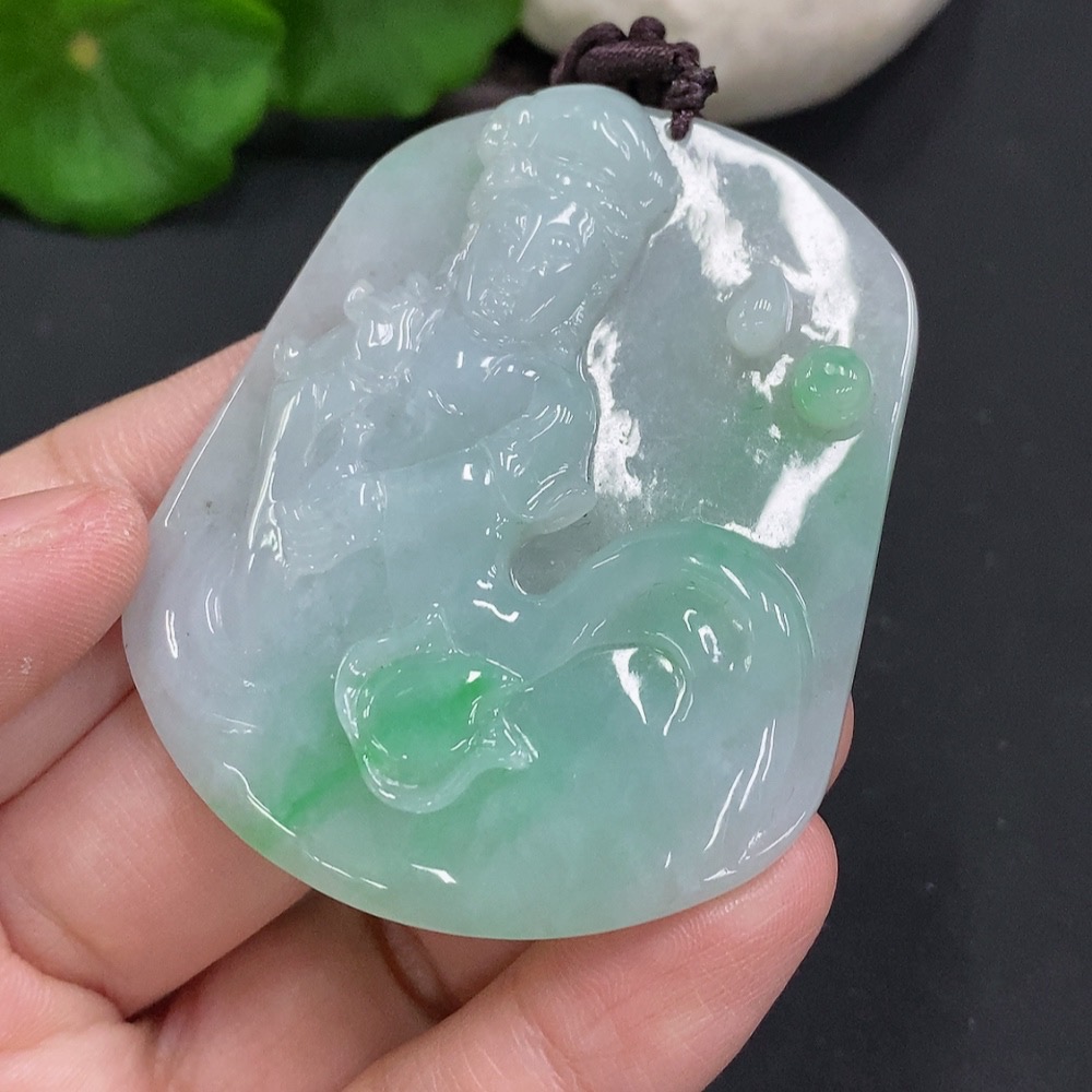 F35106588 Jadeite Guanyin pendant Total weight about 39.2g (including rope weight) Matching beads not jadeite
