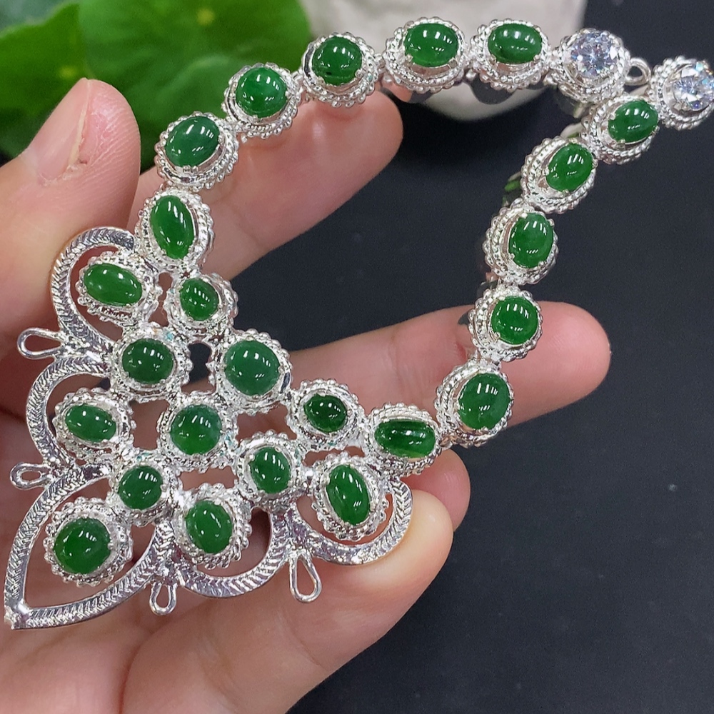 F32775956 Jadeite Cabochon Sell as a Lot Non-Gold Setting