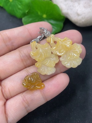 F46551567 翡翠镶嵌耳饰 吊坠 一手走 非金 颜色成因未定
