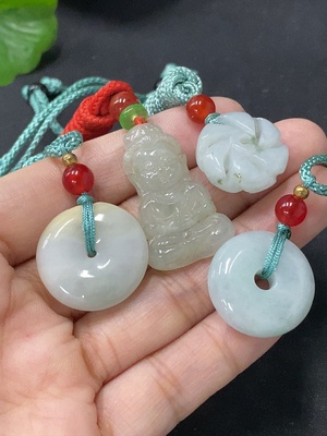 F33886628 Jadeite Pendant Sell as a Lot