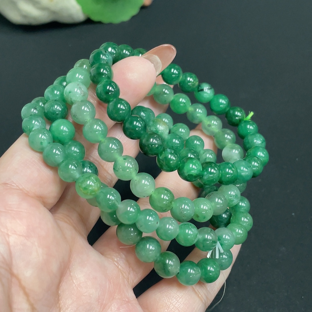 H35100118 African Emerald (Dulong Jade)