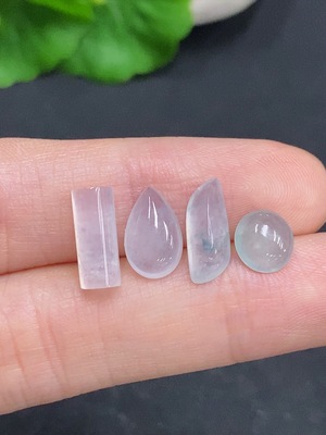 F32794310 Jadeite Inlaid Pieces Sell as a Lot
