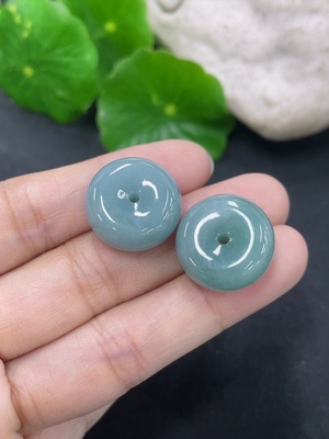 F46568245 翡翠平安扣挂件 货品总重约10.76g