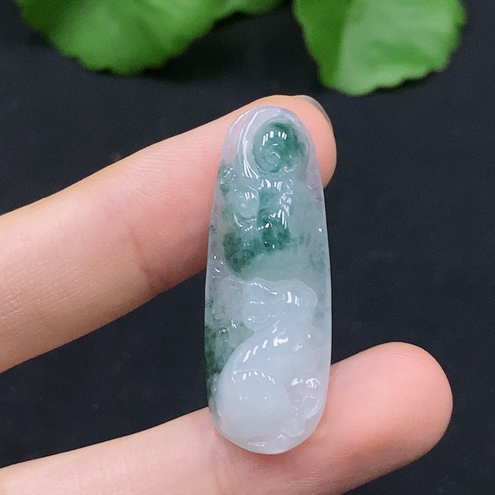 F29376891 Jadeite Auspicious Beast Pendant Total Weight: Approx. 5.98g