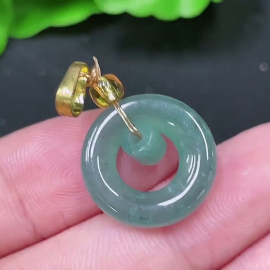 F34957761 Jadeite Mother-and-Child Button Pendant Non-Gold Button Total Weight Approx. 1.87g