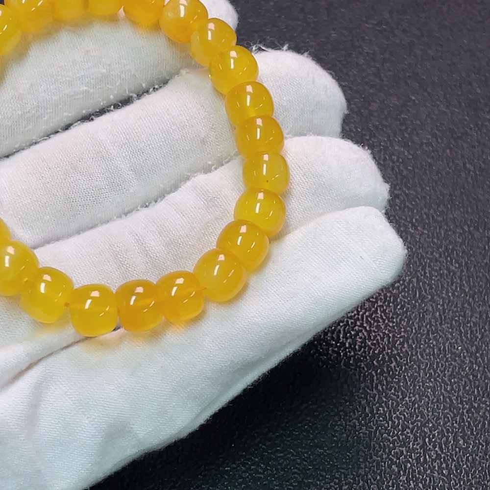 C34990839 Amber Beeswax Bracelet, Total Weight Approx. 9.09g, Size About 8.6mm