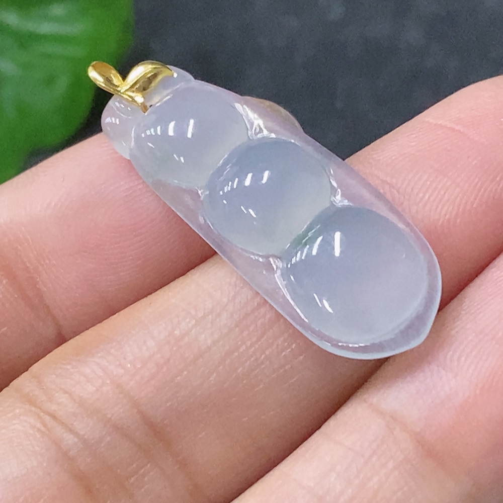 F33930288 Jadeite Lucky Bean Pendant with 18K Gold Clasp, Total Weight Approx. 2g