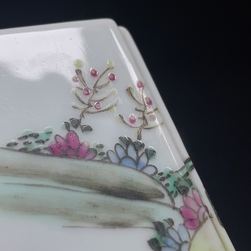 W33937587 Porcelain, Mint Condition, Modern Painted Figural Covered Box, Size as per Actual Item