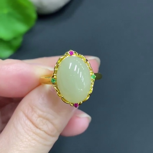 H18056380 Hetian Jade oval cabochon adjustable ring, non-gold setting, total weight approx. 3.5g