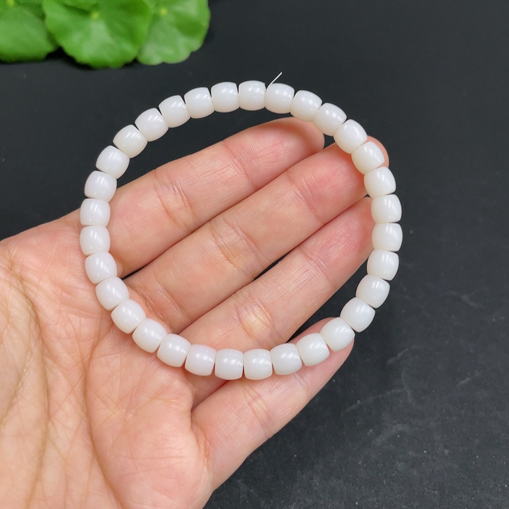 H35103400 Hetian Jade Bracelet Approx. 5.8mm Total Weight Approx. 11.9g