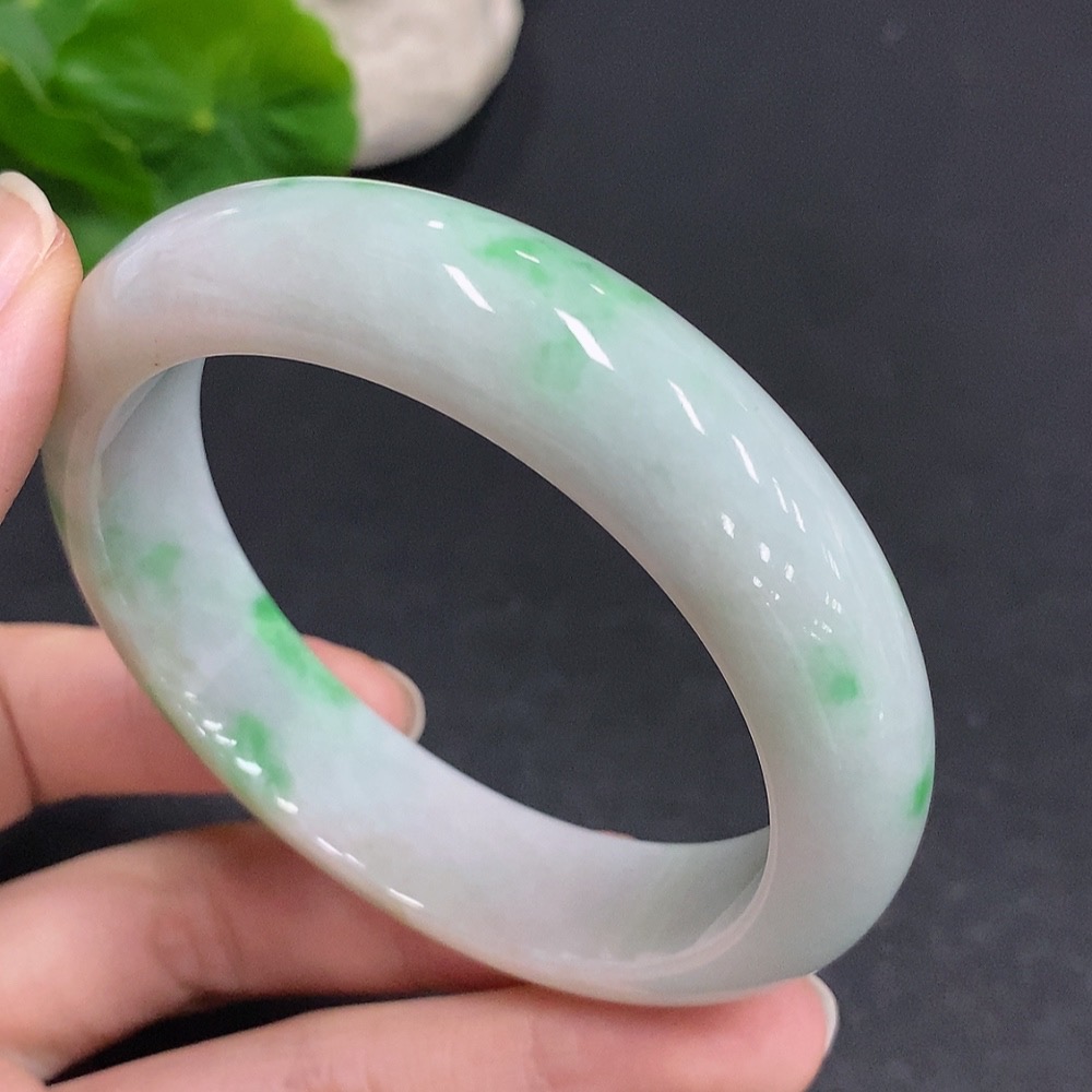 F33941902 Jadeite Round Bangle Total Weight About 70g Size 58