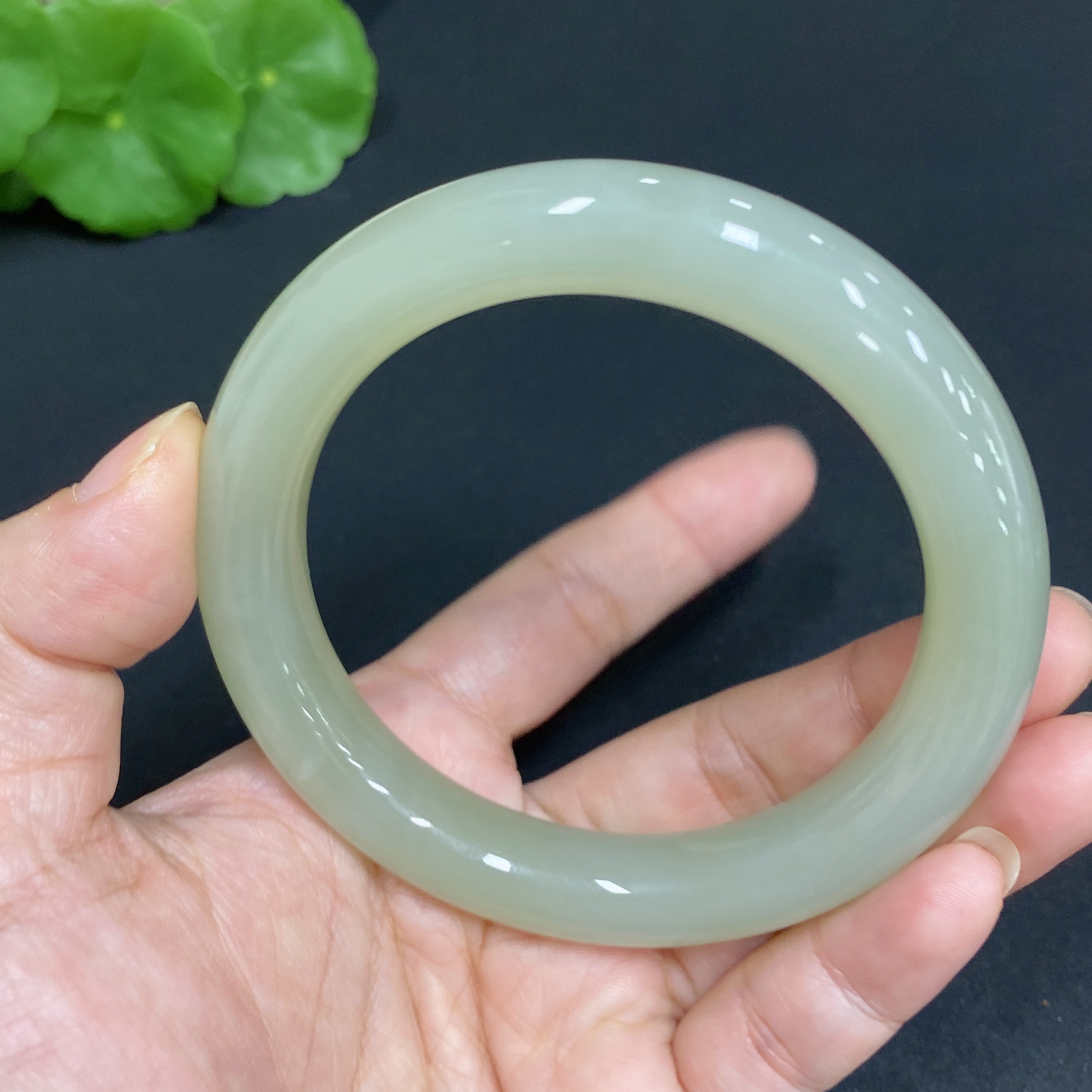 H34015594 Hetian Jade Round Bracelet Size 58.7 Total Weight Approx. 64.5g