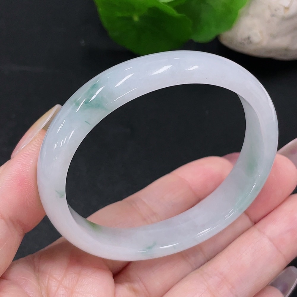 F34067796 Jadeite Concubine Bracelet Size 56/49.7 Total Weight Approx. 39.45g