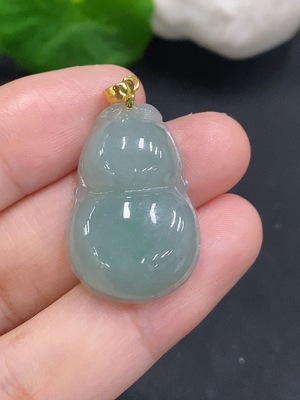F34962137 Jadeite Gourd Pendant Non-Gold Inlaid Total Weight Approximately 5.6g