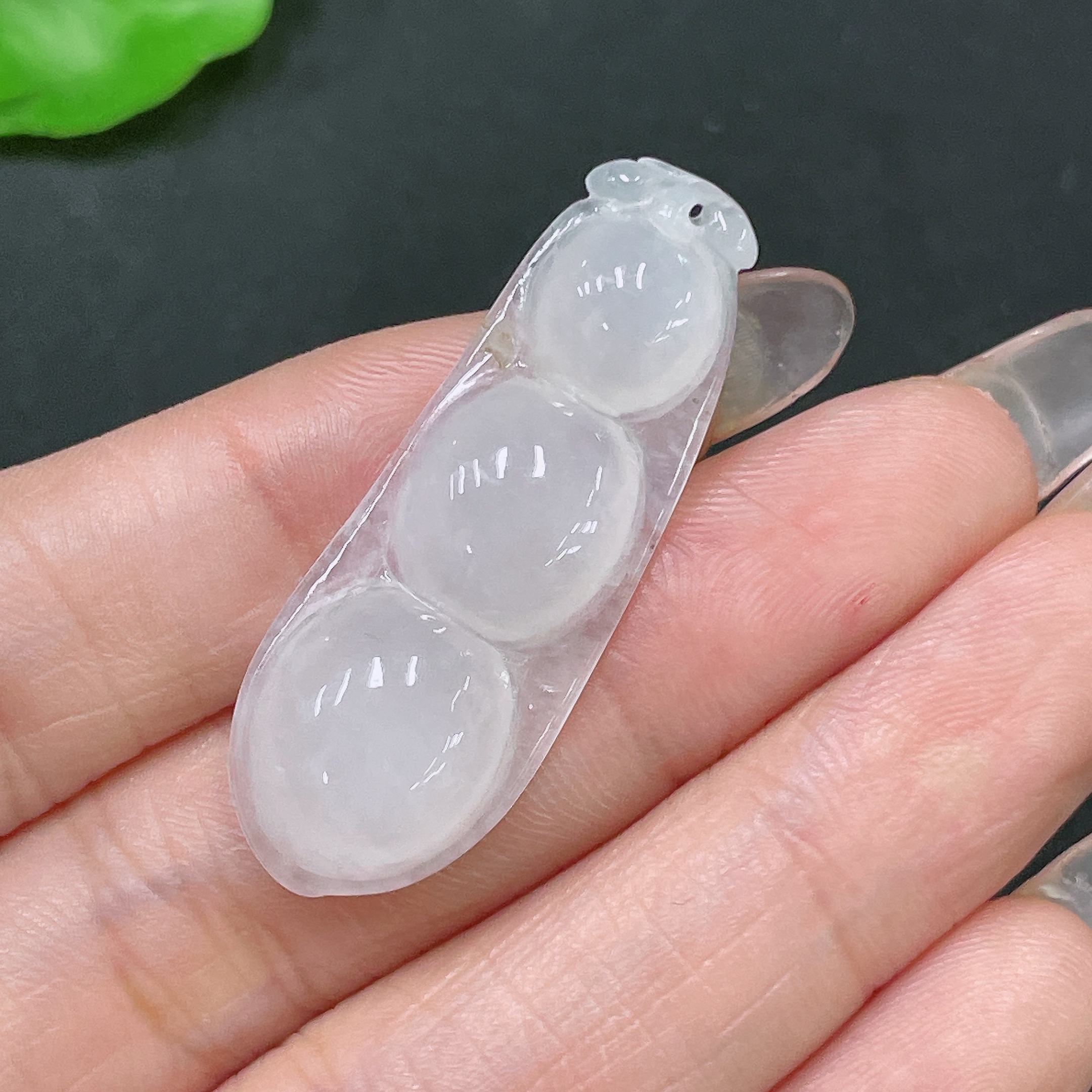 F34047634 Jadeite pendant bean total weight about 4.57g