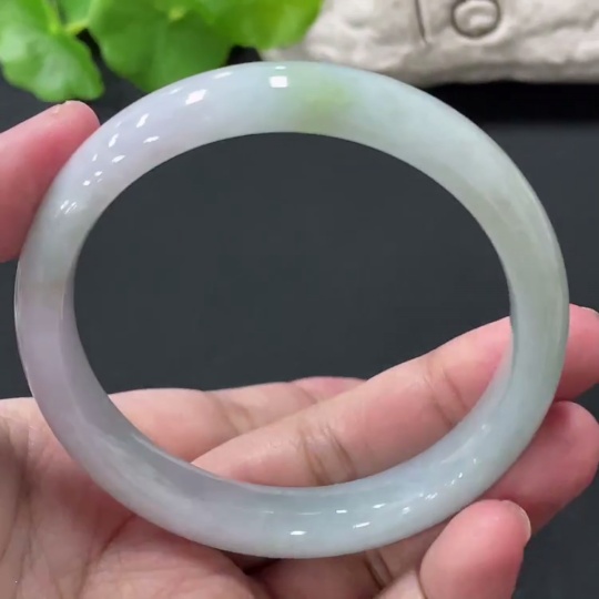 F35080720 Jadeite Round Bangle, Total Weight Approx. 51.6g, Size 59.2