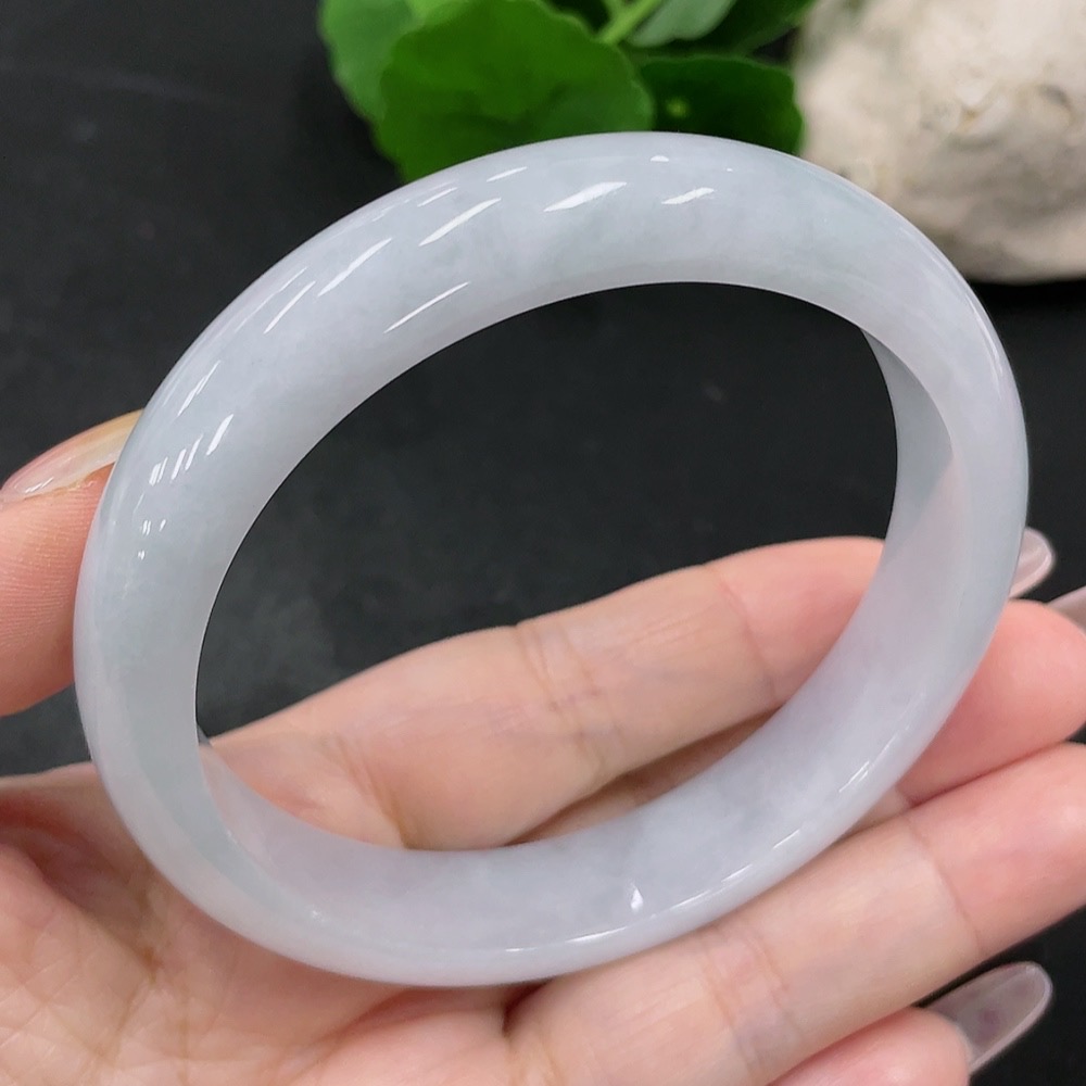 F34069198 Jadeite Round Bangle Size 63.4 Total Weight Approx. 62.7g
