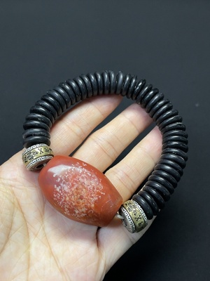 C46535474 南红玛瑙手串 可见有机物 非金 货品总重约50g 卡23.1mm左右