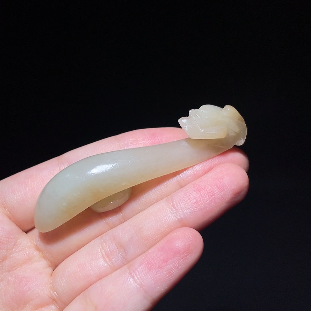 W32716727 Ming Dynasty Hetian Jade Dragon Head Belt Hook (Chongqing Gegu Rating)