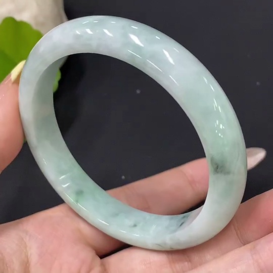F30454931 Jadeite Regular Bangle