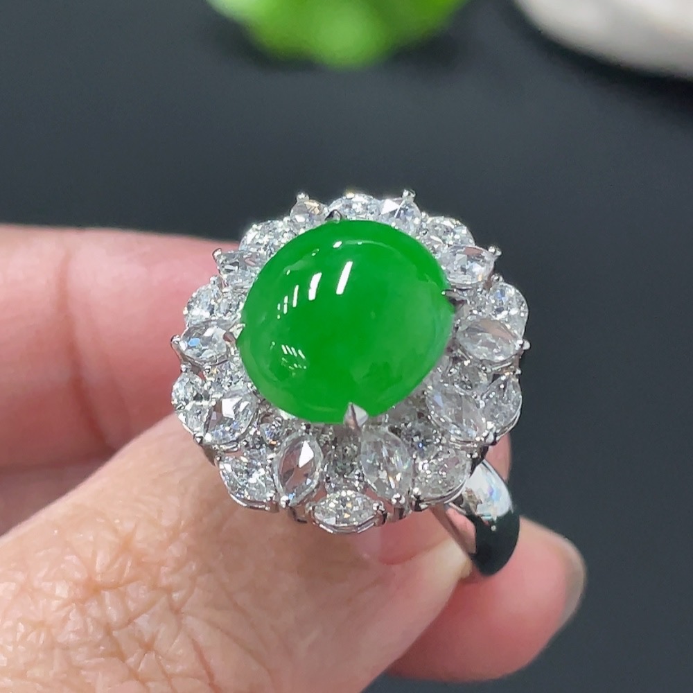 F25868619 Jadeite Cabochon Inlaid Ring 18k Gold Setting Size 14 Approx. 7.7g