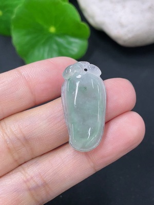 F42964147 翡翠挂件福瓜 货品总约重3g