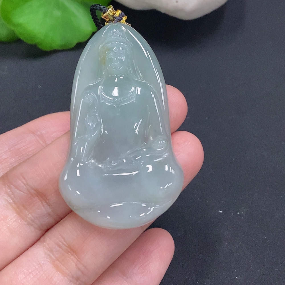 F29390611 Jadeite Guanyin Pendant with Total Weight Approximately 15.2g Including Rope