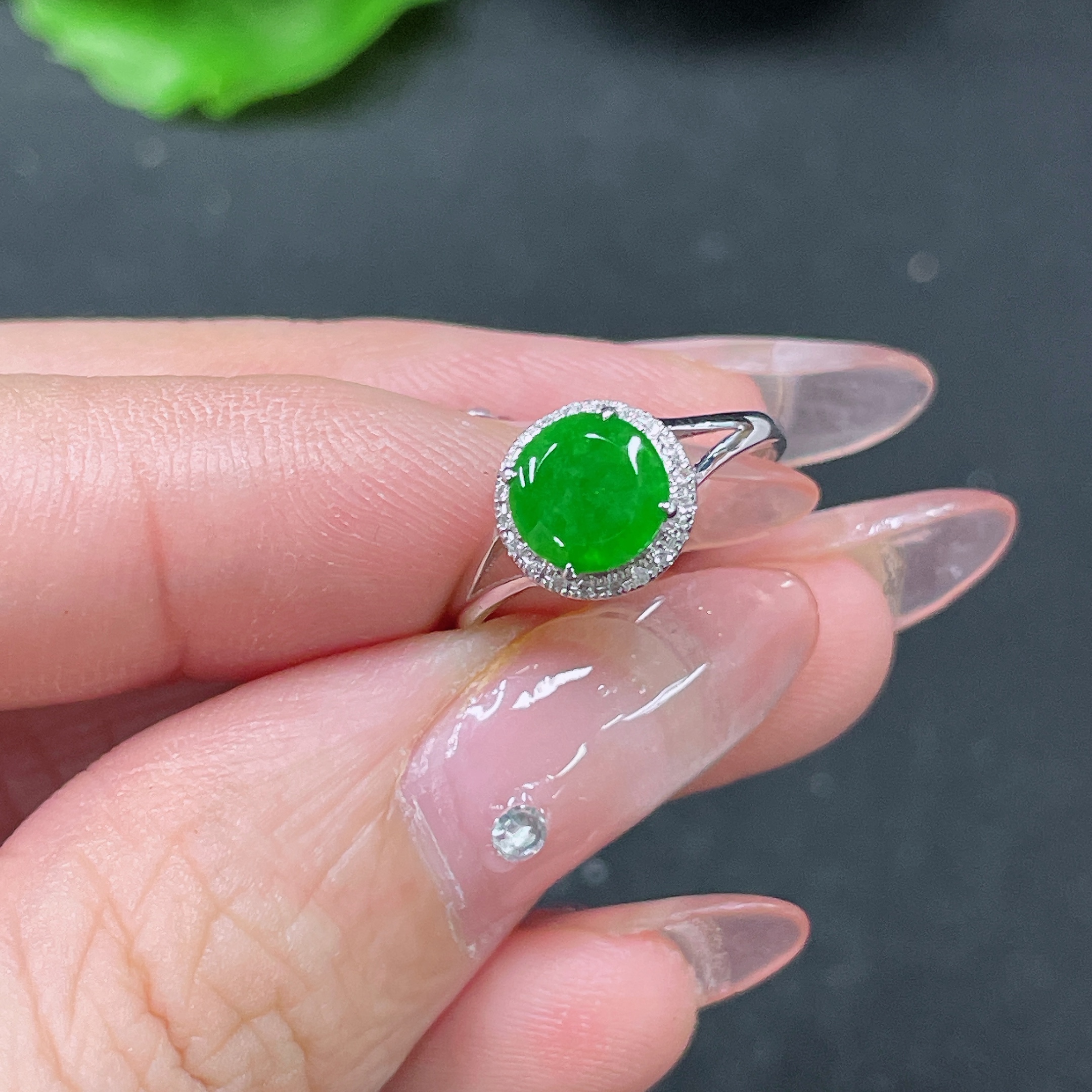 F34021393 Jadeite Ring with 18k Gold and Diamond Accents, Size 9, Total Weight Approx. 1.22g