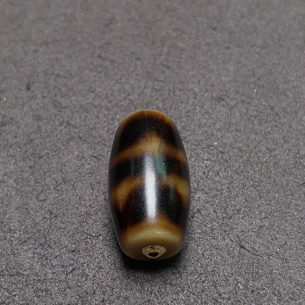 W33843636 Dzi Bead Pendant 50% Gold Content Total Weight Approx. 7.3g Sell as a Lot