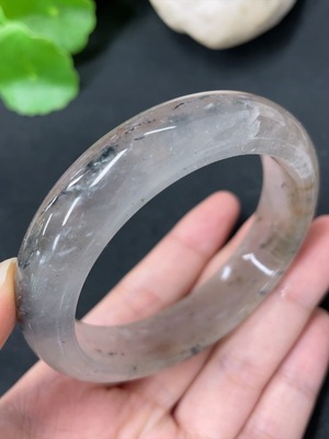 H41944674 非洲翠（独龙玉）正圈手镯  圈口56.7    货品总重约55g
