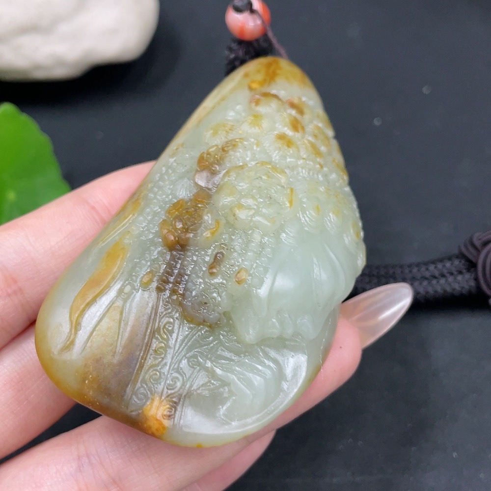 H30492276 Hetian Jade Handheld Piece - Huadan - Undetermined Skin Color Origin - Total Weight (Including String): 114.2g