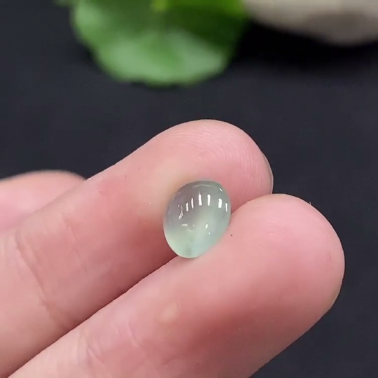 F34055991 Jadeite cabochon Total weight approx. 0.3g