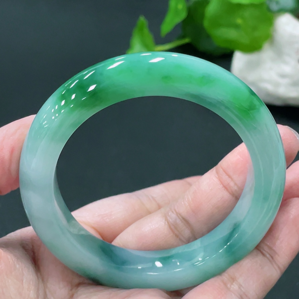 F33935186 Jadeite Round Bangle, Total Weight Approx. 67.8g, Size 54