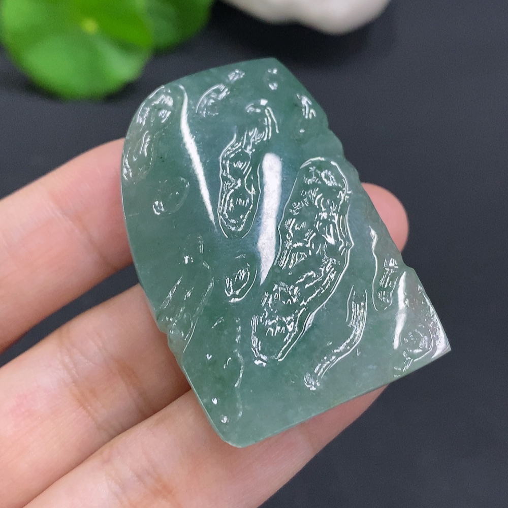 F26006613 Jadeite freeform pendant, total weight approximately 26.4 grams