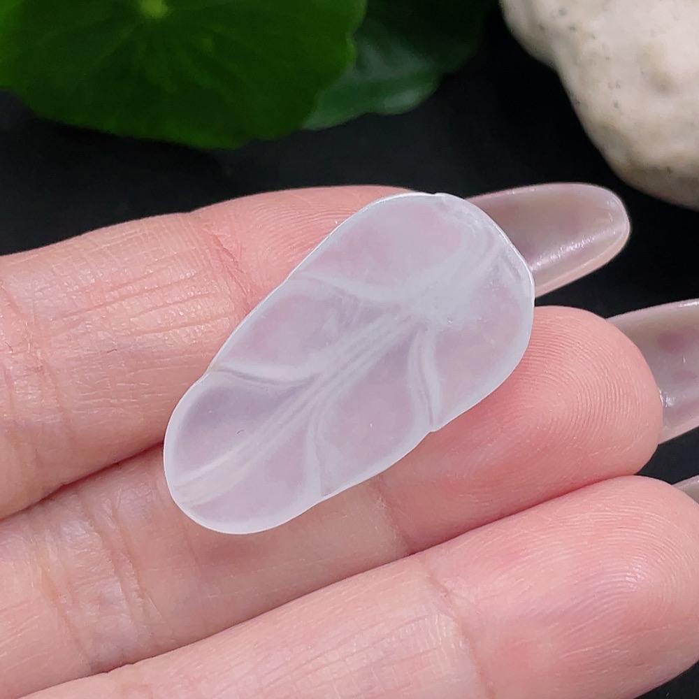 F35082770 Jadeite Leaf Pendant Total Weight Approx. 2.6g
