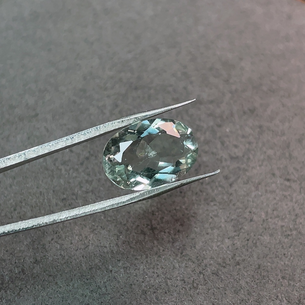 C32817384 Crystal Rough Stone Total Weight Approx. 6.34 Carats