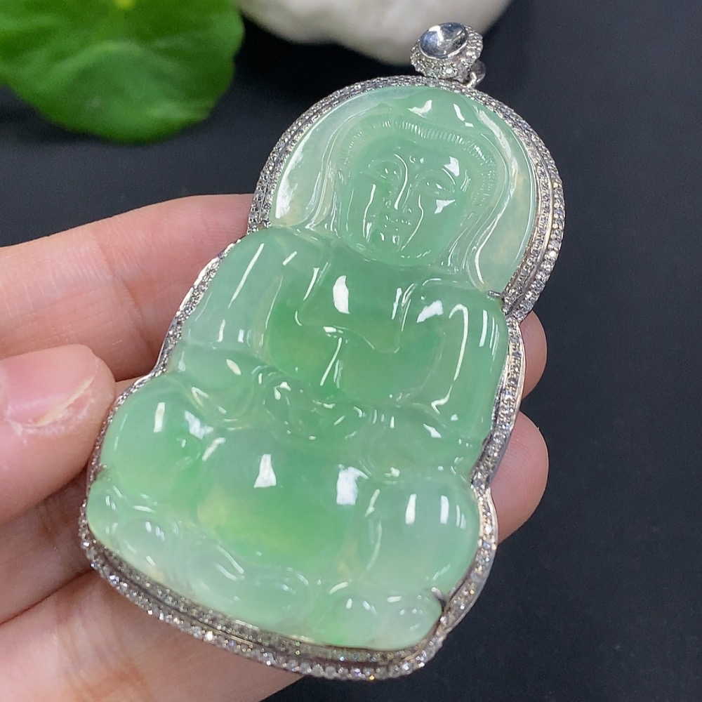 F33883557 Jadeite Guanyin Pendant in 18K Gold with Diamond Accents, Total Weight Approximately 18g