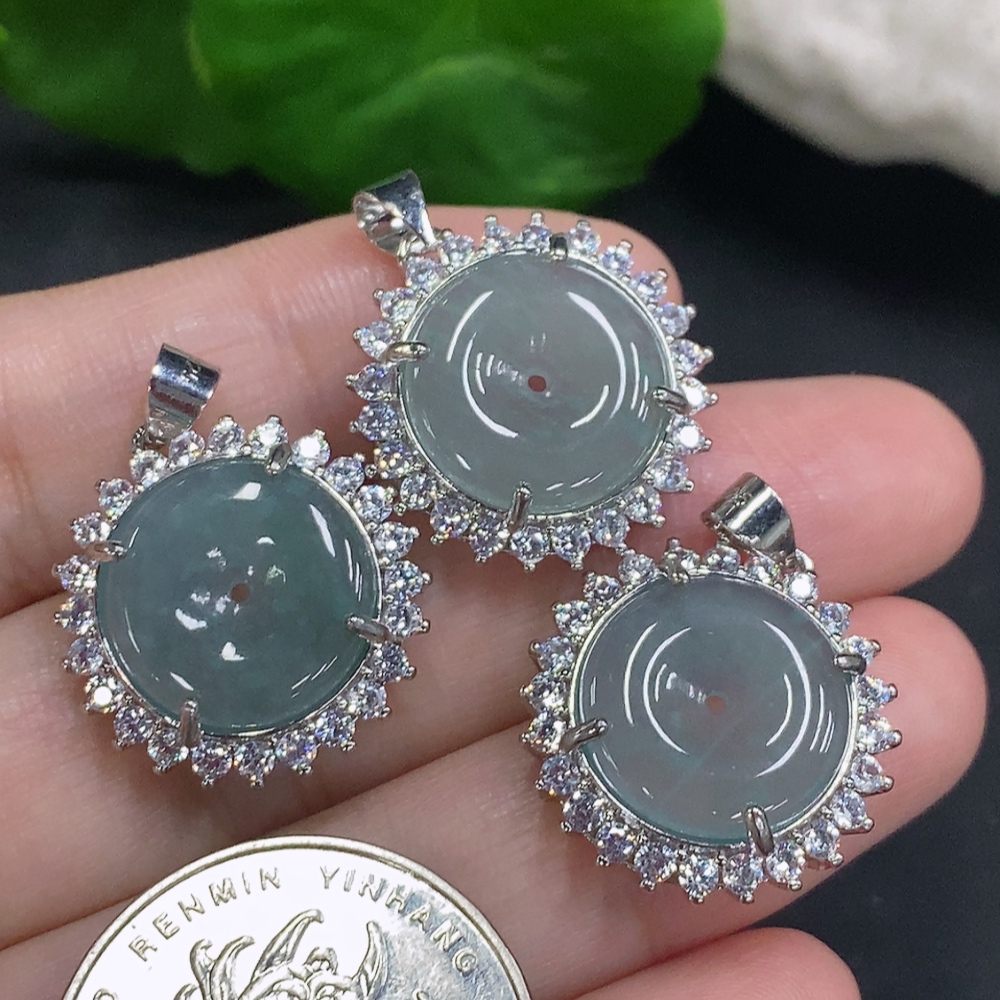 F34001515 Jadeite Inlaid Pendants Sell as a Lot Non-Gold Inlaid