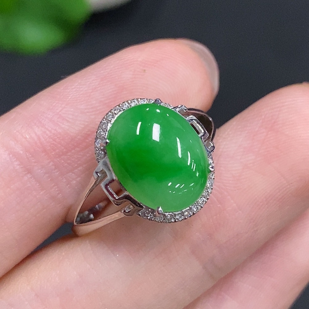 F35079260 Jadeite Cabochon Ring Unmarked 18K Gold Approx. 2.7g Size 18 With Diamond Accents