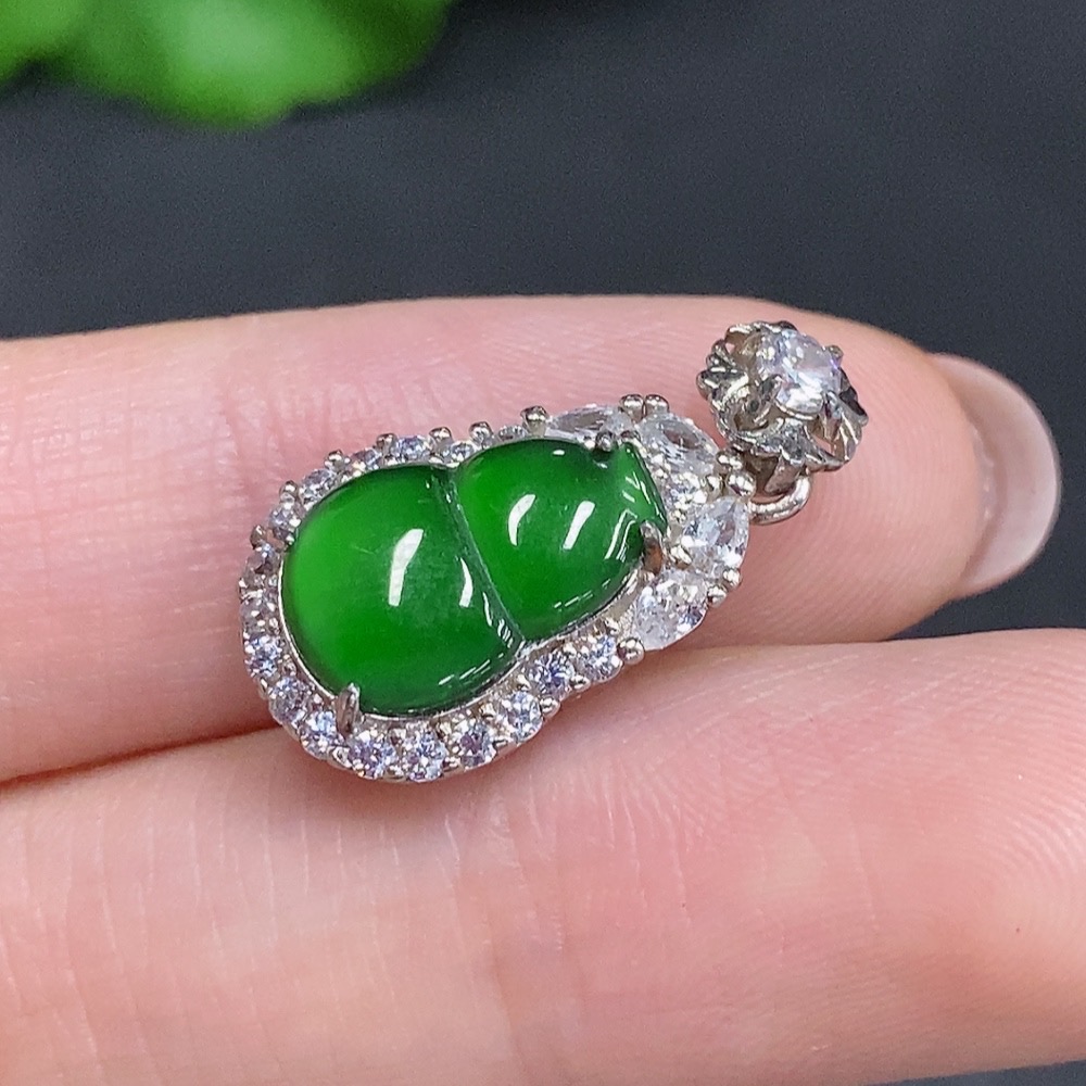 F34022452 Jadeite Gourd Inlaid Pendant Non-Gold Inlaid Total Weight Approx. 2.4g