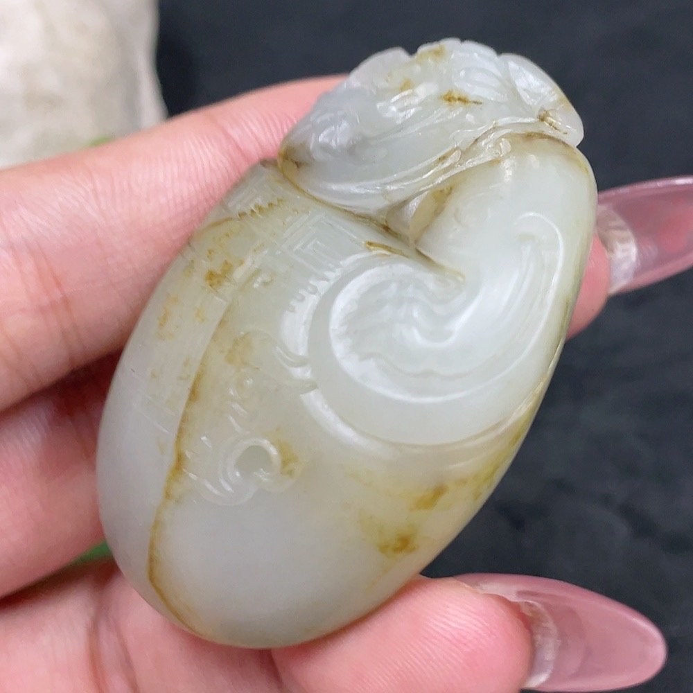 H33897993 Hetian Jade Pendant, Auspicious Beast, Undetermined Skin Color Origin, Total Weight Approx. 54.4g