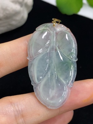 F42977454 翡翠叶子挂件 18k 配镶钻石 货品总重约6.23克